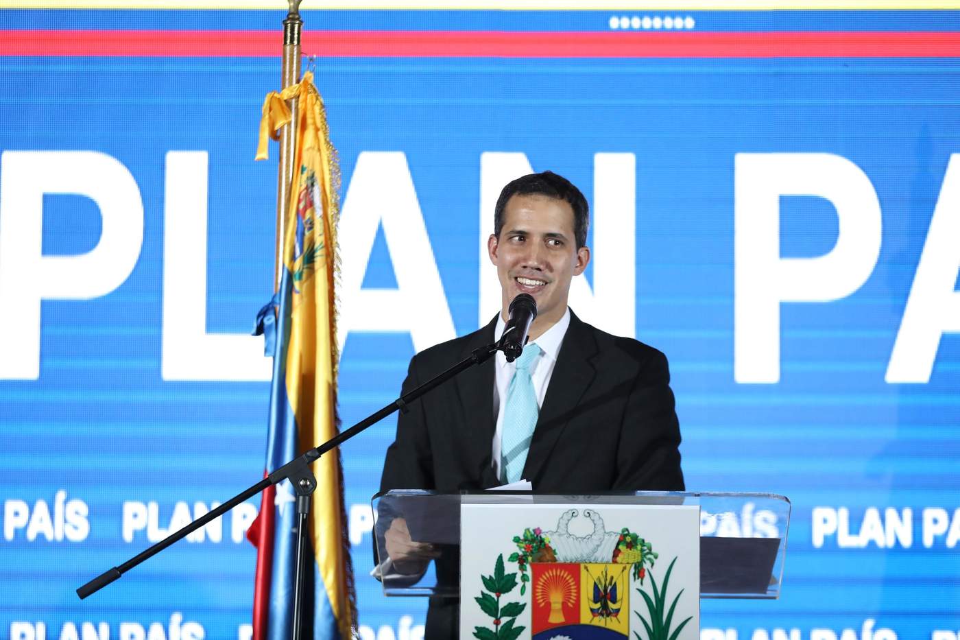 Oposición venezolana presenta su 'Plan país'