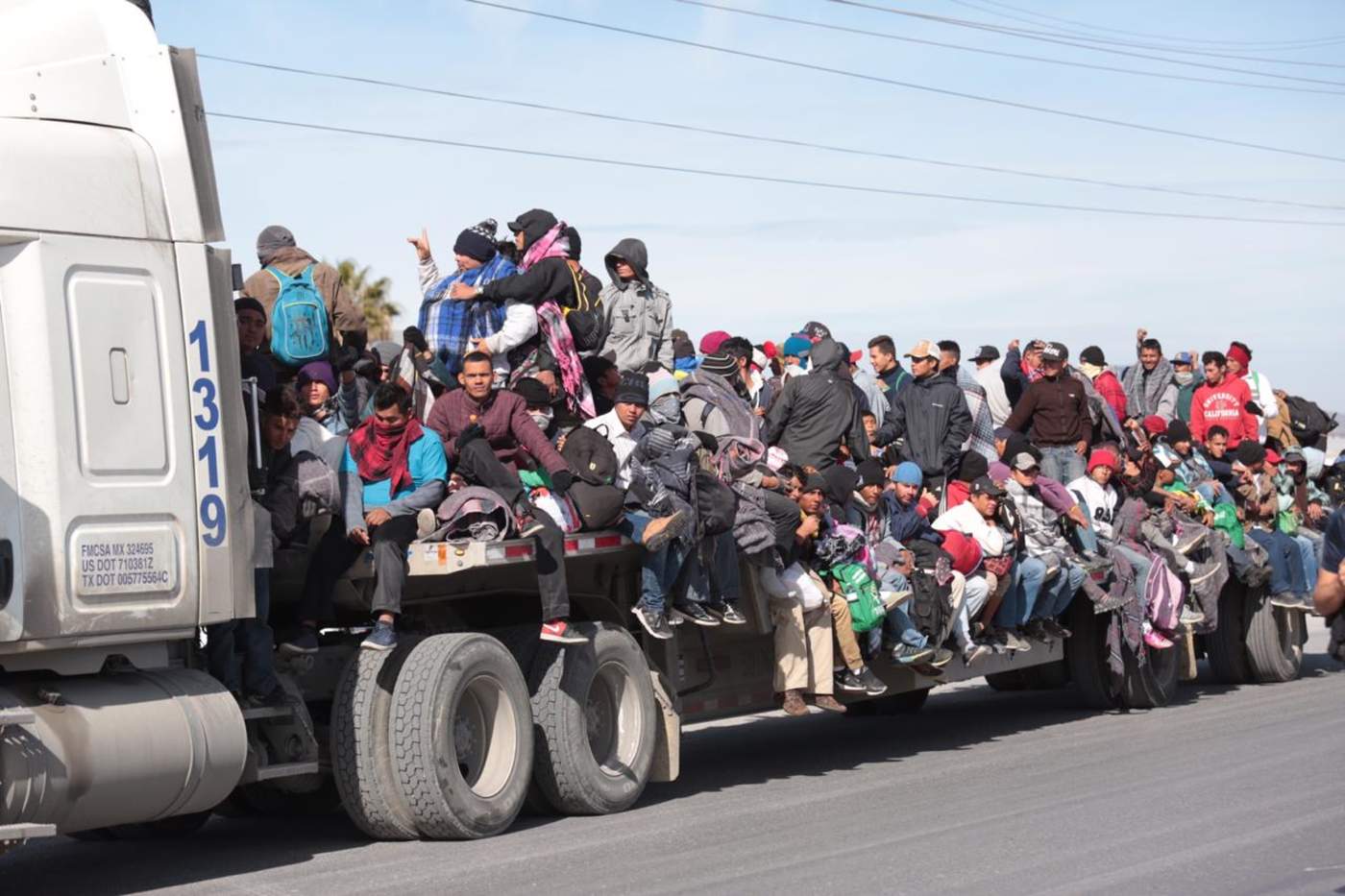Llega segundo grupo de migrantes a Saltillo; suman más de 600
