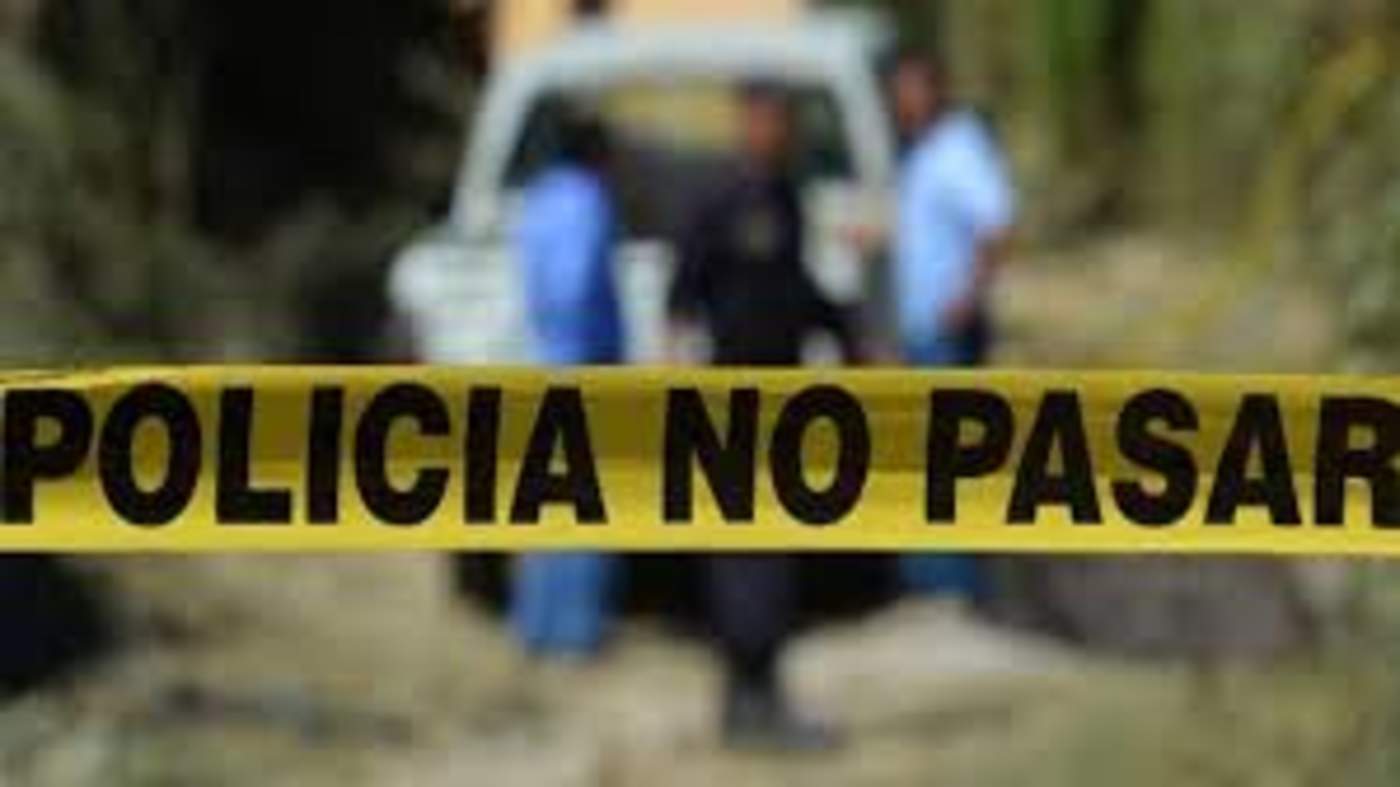 Investigan hallazgo de fosas clandestinas en Tecomán, Colima