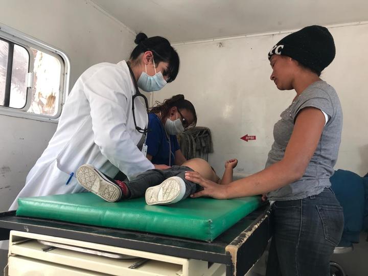 Mantienen acciones de salud para la caravana migrante en Coahuila