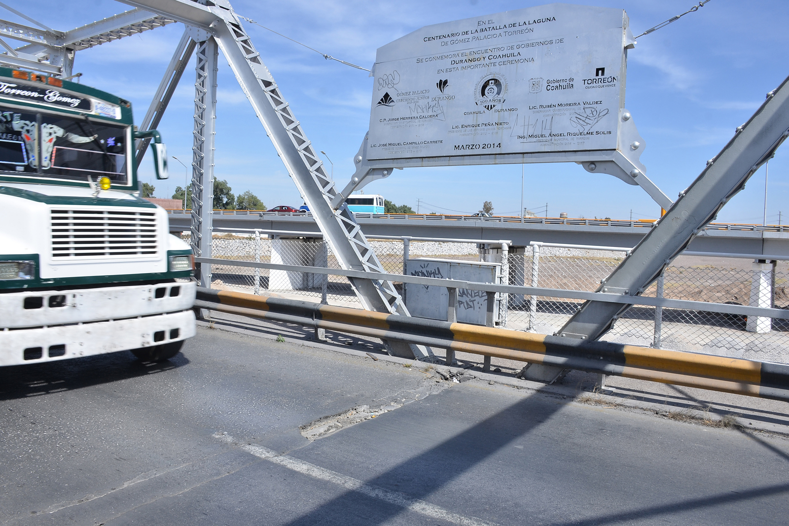 Programan mantenimiento a puentes de Torreón