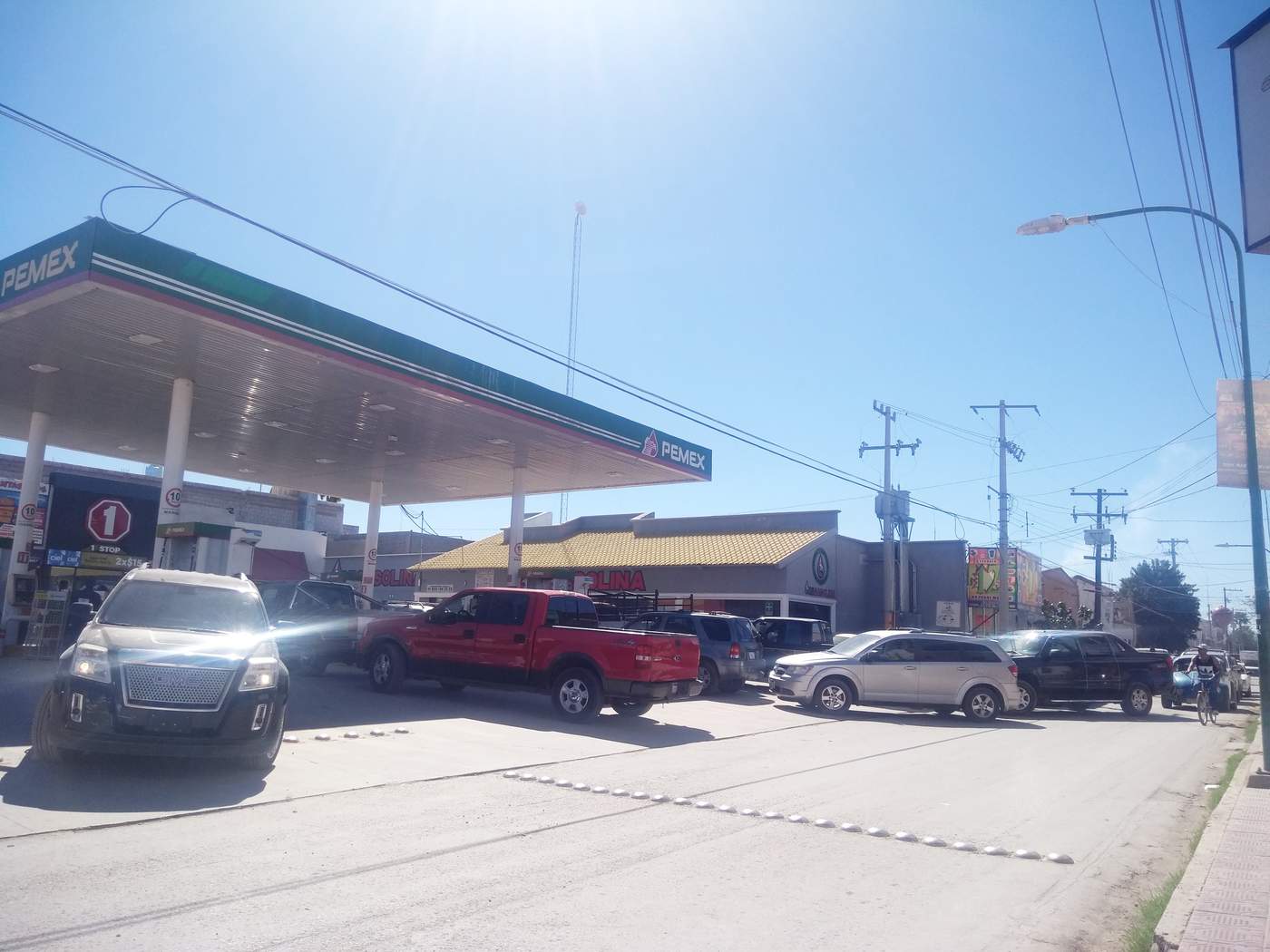 Se registra leve desabasto de gasolina en Matamoros