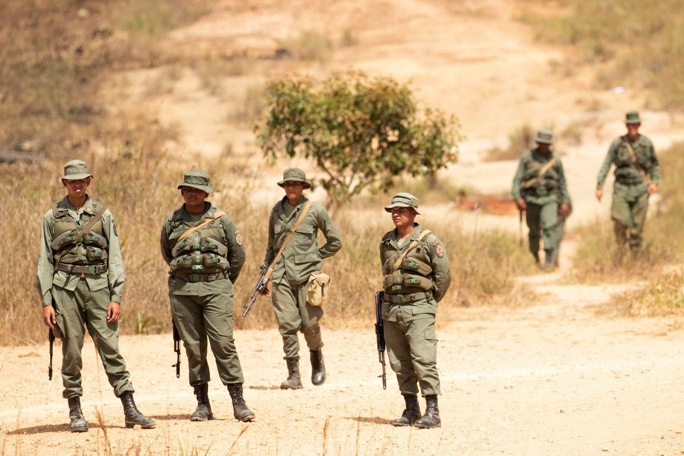 Sube a 60 cifra de militares venezolanos desertores en Colombia