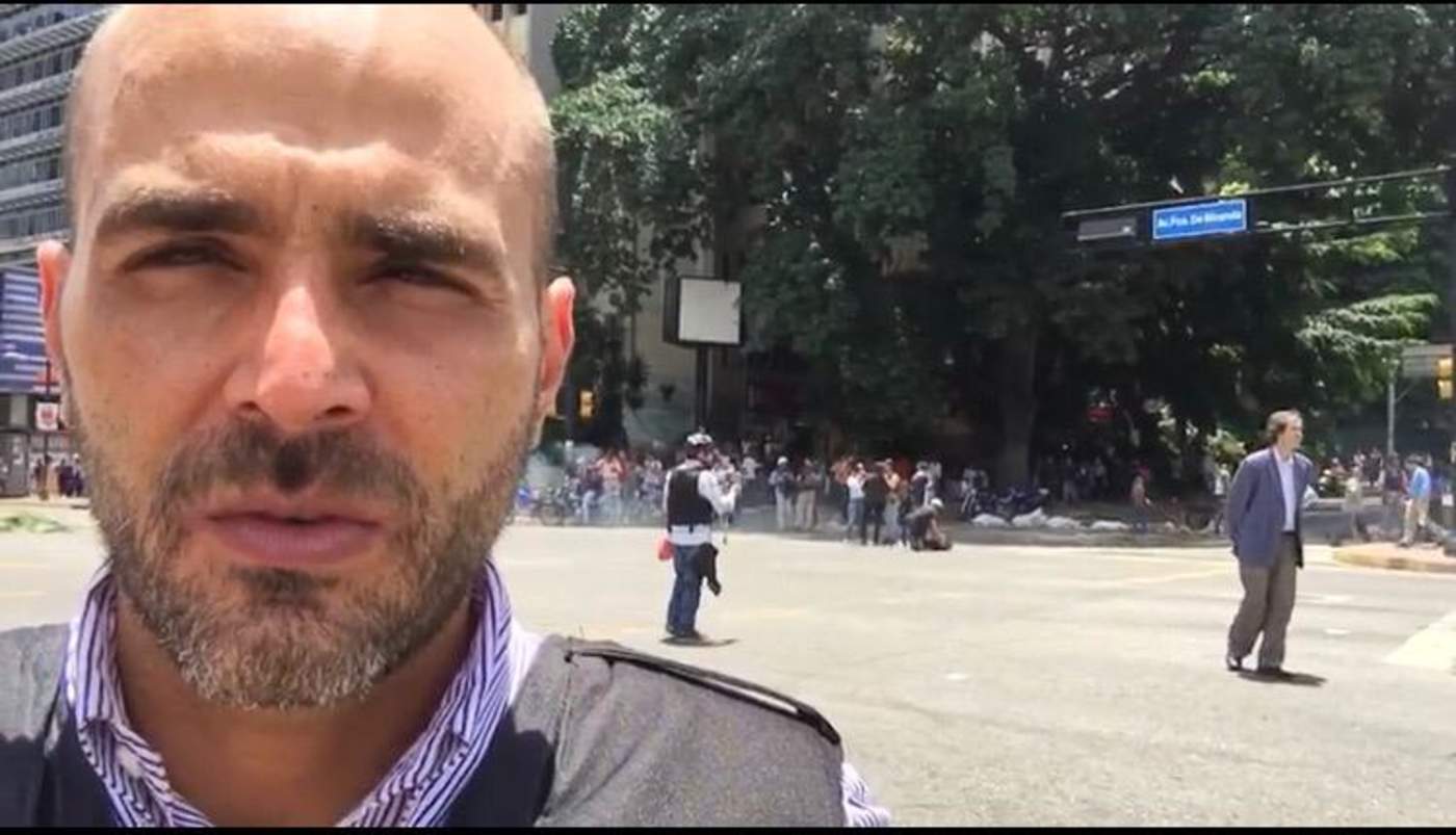 Denuncian retención de periodista de Telemundo en Caracas