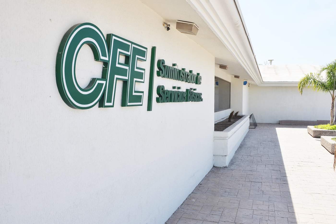 Empresarios de Torreón se amparan contra CFE