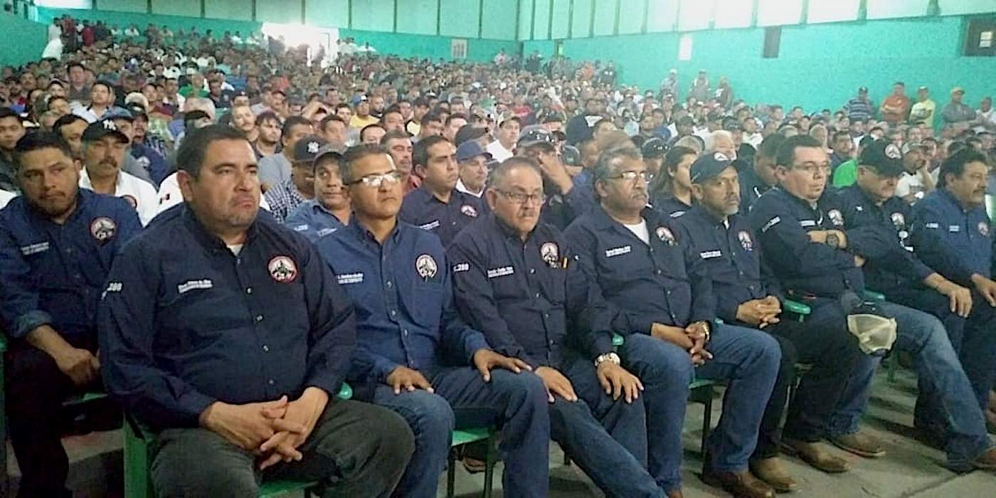 Aceptan obreros de la siderúrgica 1 de AHMSA 7.5 de aumento salarial