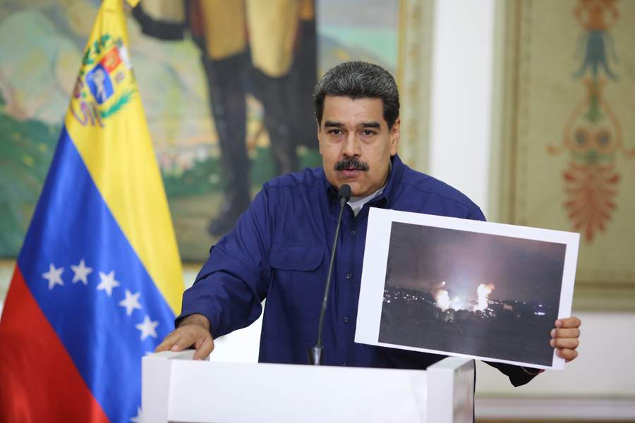 Maduro dice que en 'próximos días' resolverá crisis eléctrica