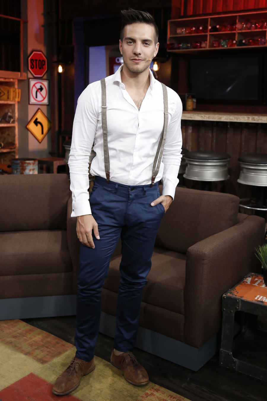 Vadhir Derbez le entra a la música