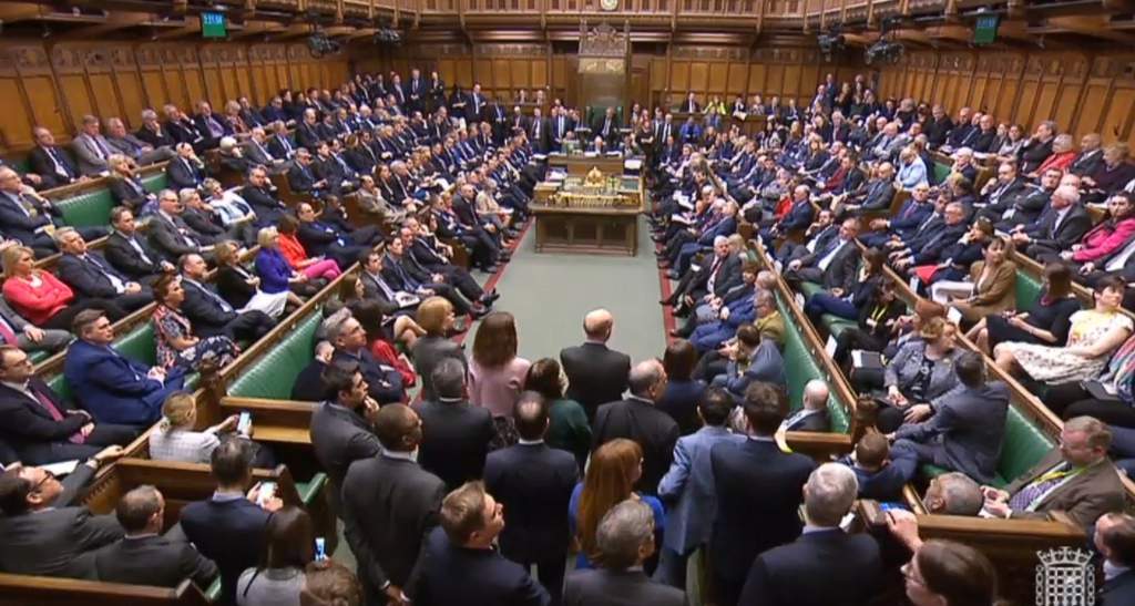 Parlamento británico rechaza tratado de salida del 'brexit'