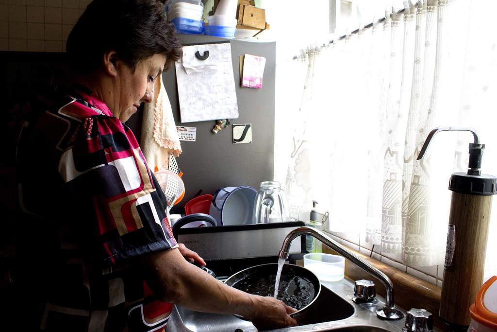 Carecen de contrato 99% de las trabajadoras del hogar en México