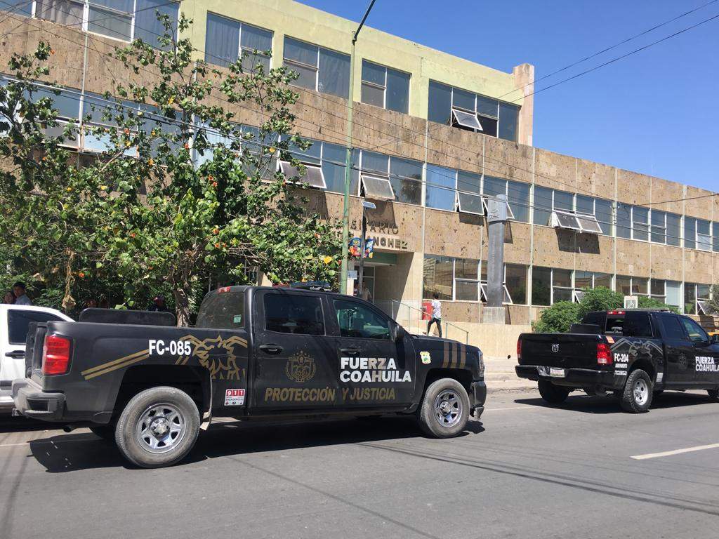 Sujetos armados asaltan Hospital Universitario de Torreón