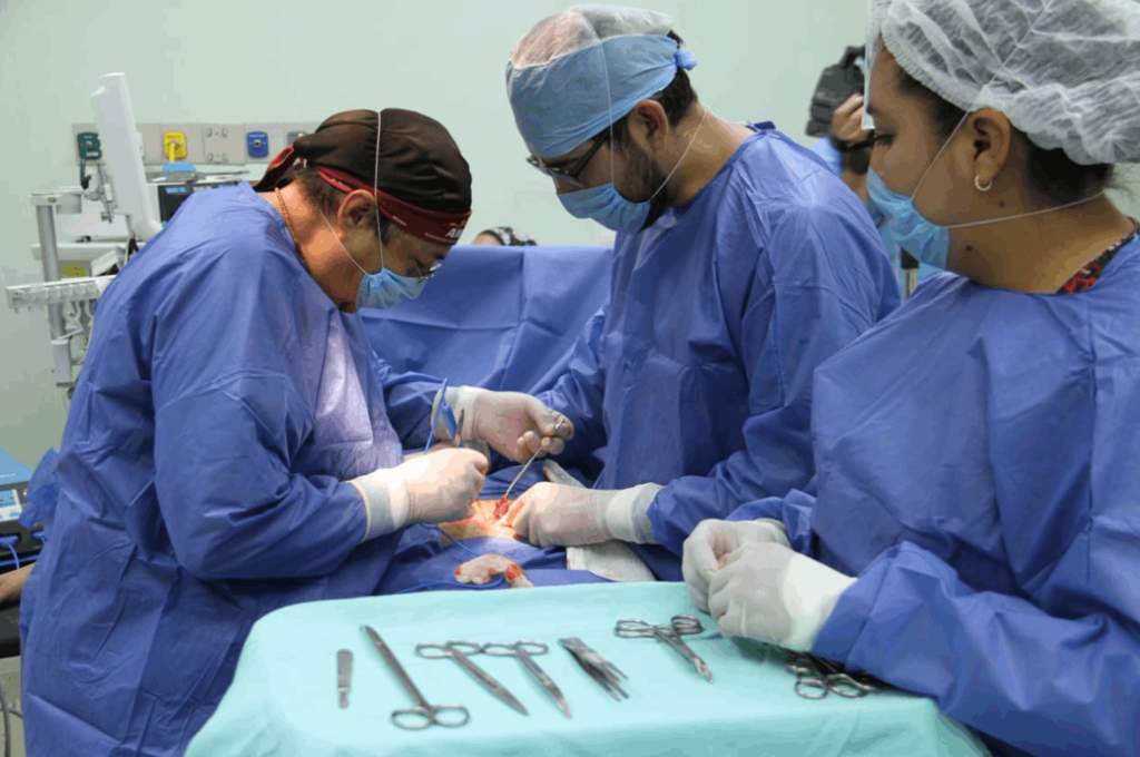 Realizan en Coahuila jornada de cirugías de pacientes con hernias