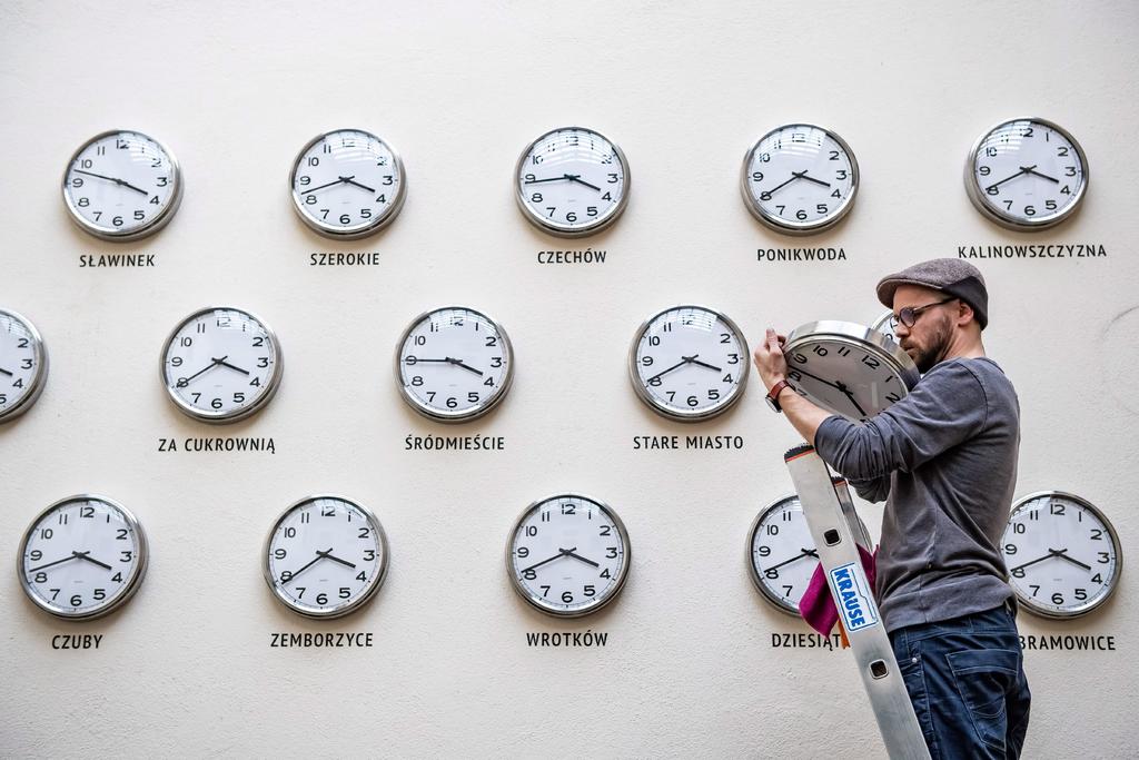 UE adelanta una hora su reloj