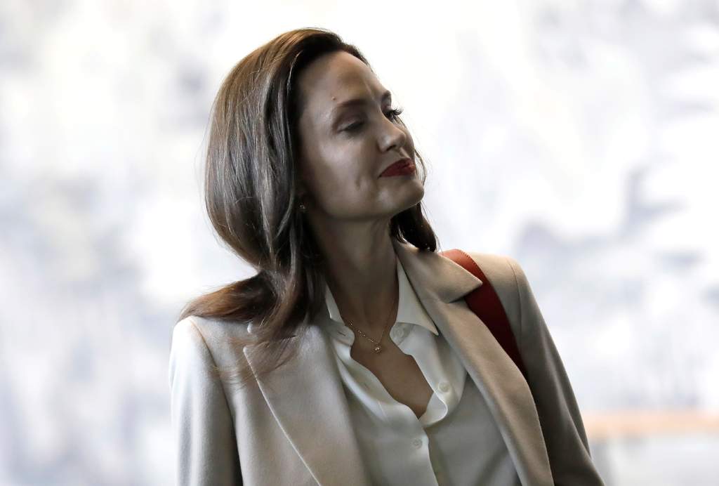 Angelina Jolie no descarta postularse a un cargo público