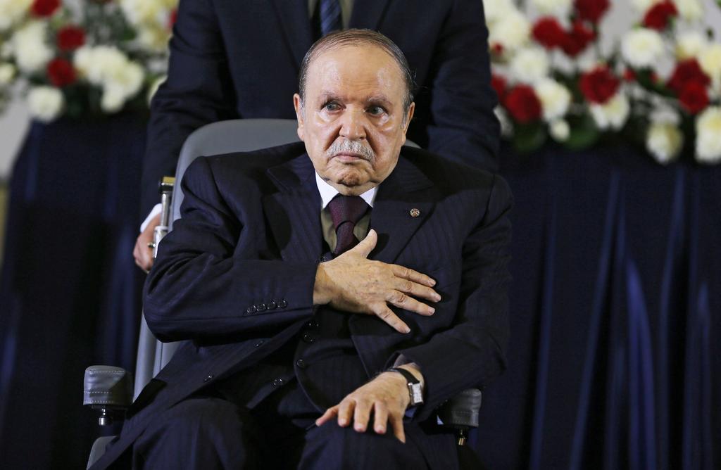 Bouteflika pide perdón al pueblo de Argelia