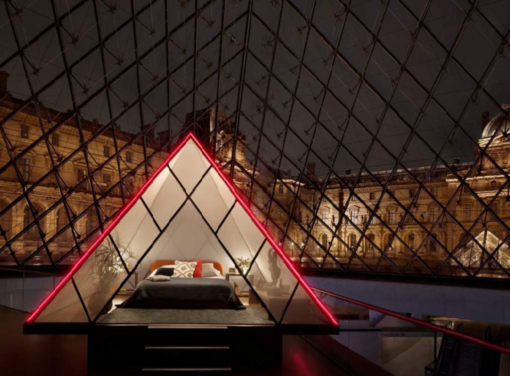 Concurso para pasar una noche en el museo de Louvre