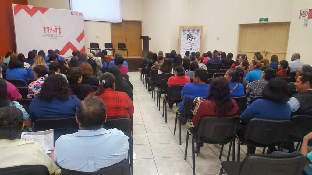 Imparten conferencia sobre autismo en Ciudad Acuña