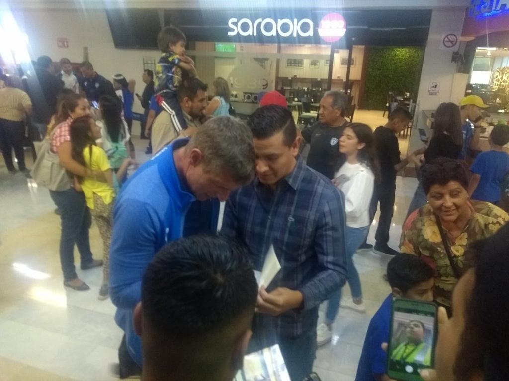 Tuzos ya están en Torreón para su duelo contra Santos Laguna