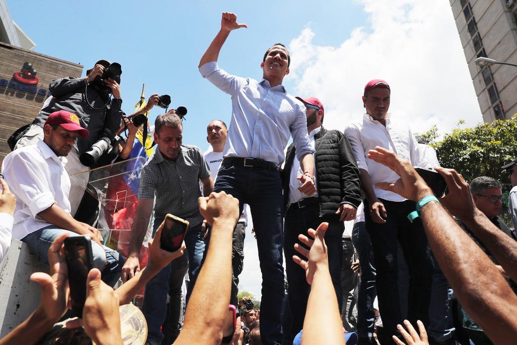 Guaidó se lanza contra Díaz-Canel