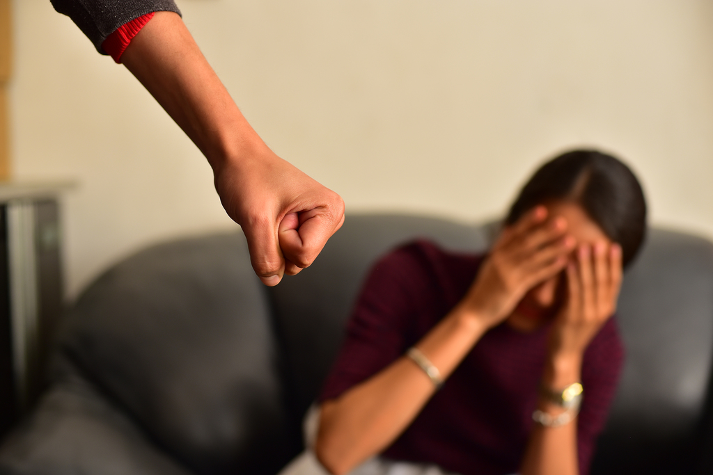 Van 160 denuncias por violencia familiar en Coahuila