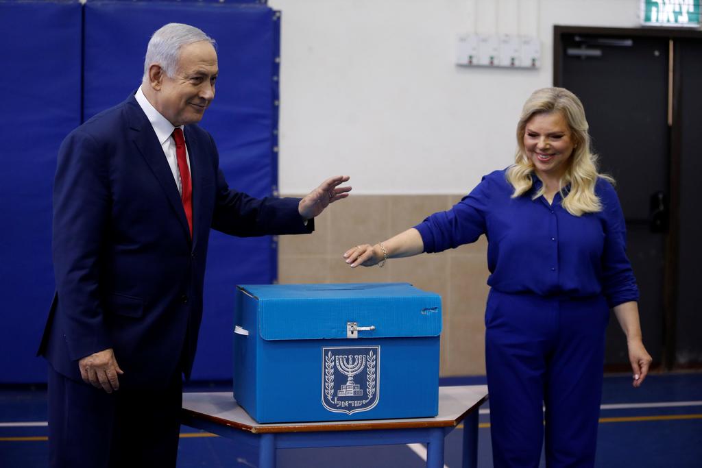 Israel vota en comicios centrados en el veterano Netanyahu