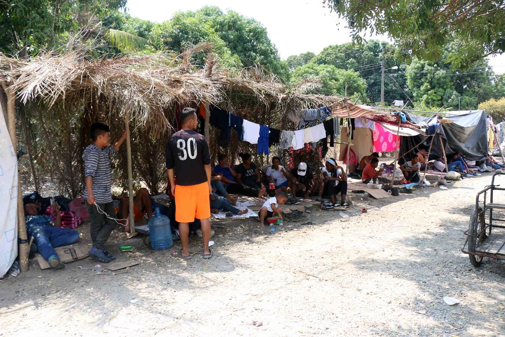 Retrasa Migración su atención a integrantes de caravana en Chiapas