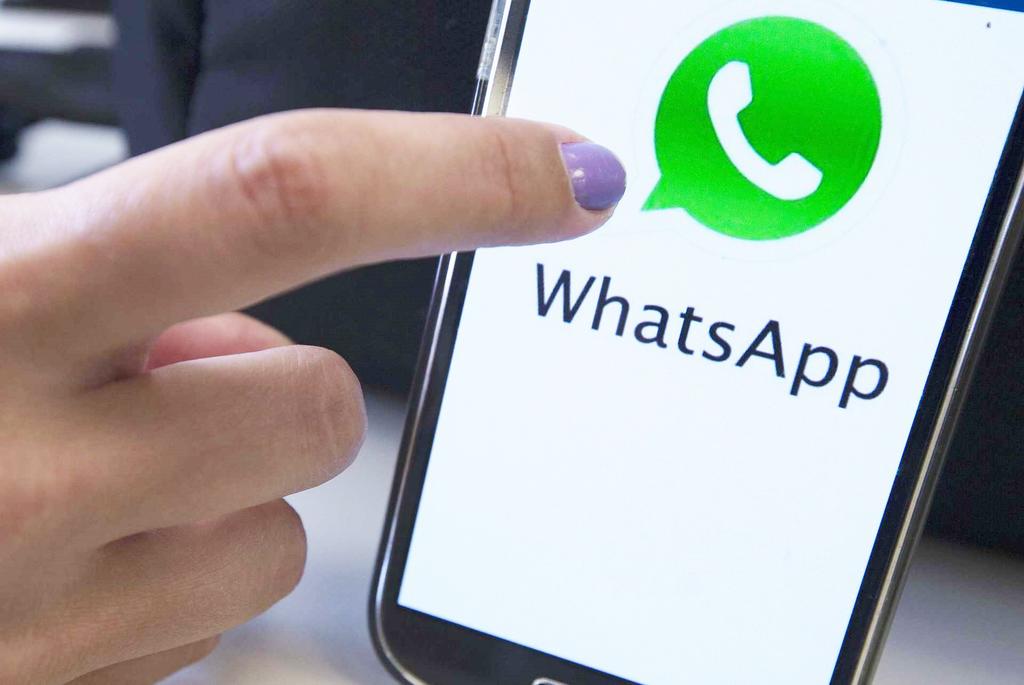 Se podrán compartir estados de WhatsApp en Facebook