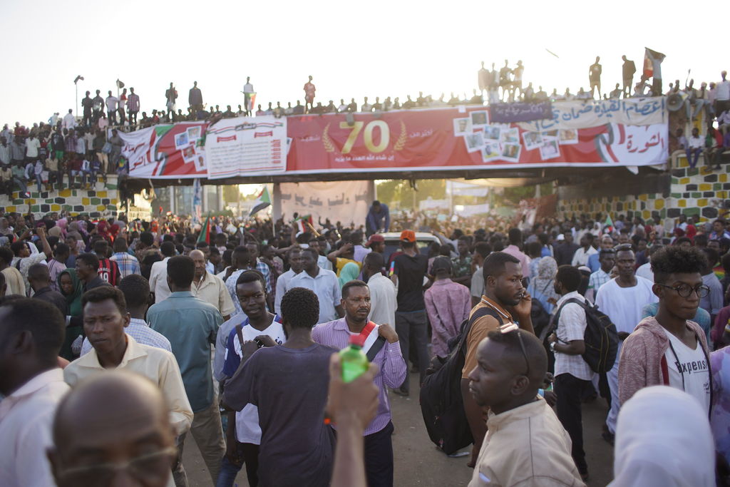 Consejo militar dirigirá Sudán en su transición
