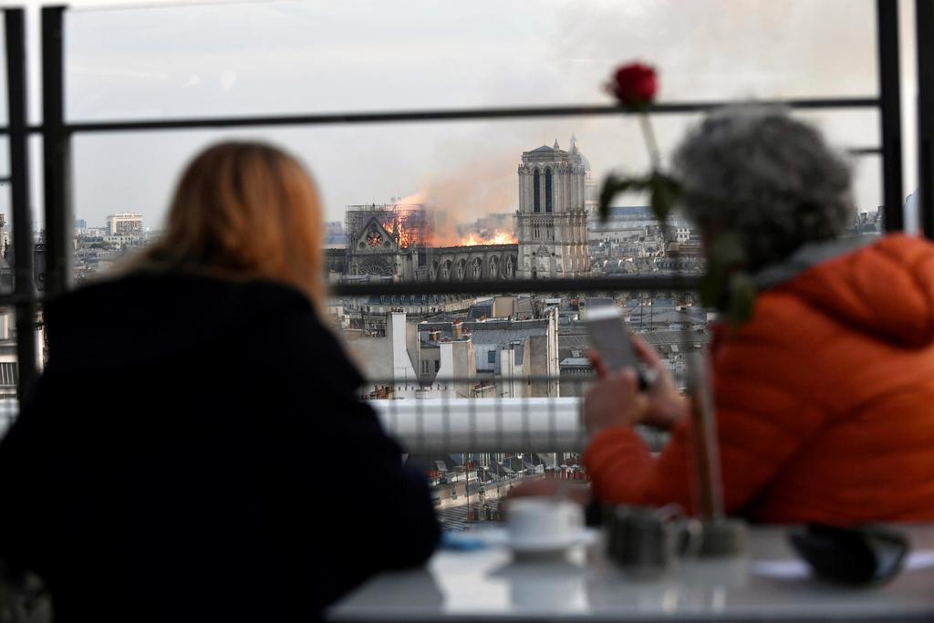 Líderes mundiales se expresan sobre incendio de Notre Dame