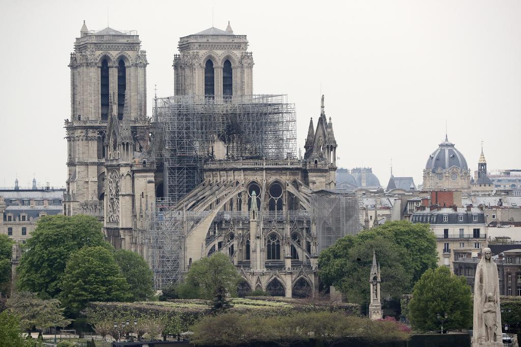 Rachas fuertes de viento tumbarían frontón de las fachadas de Notre Dame