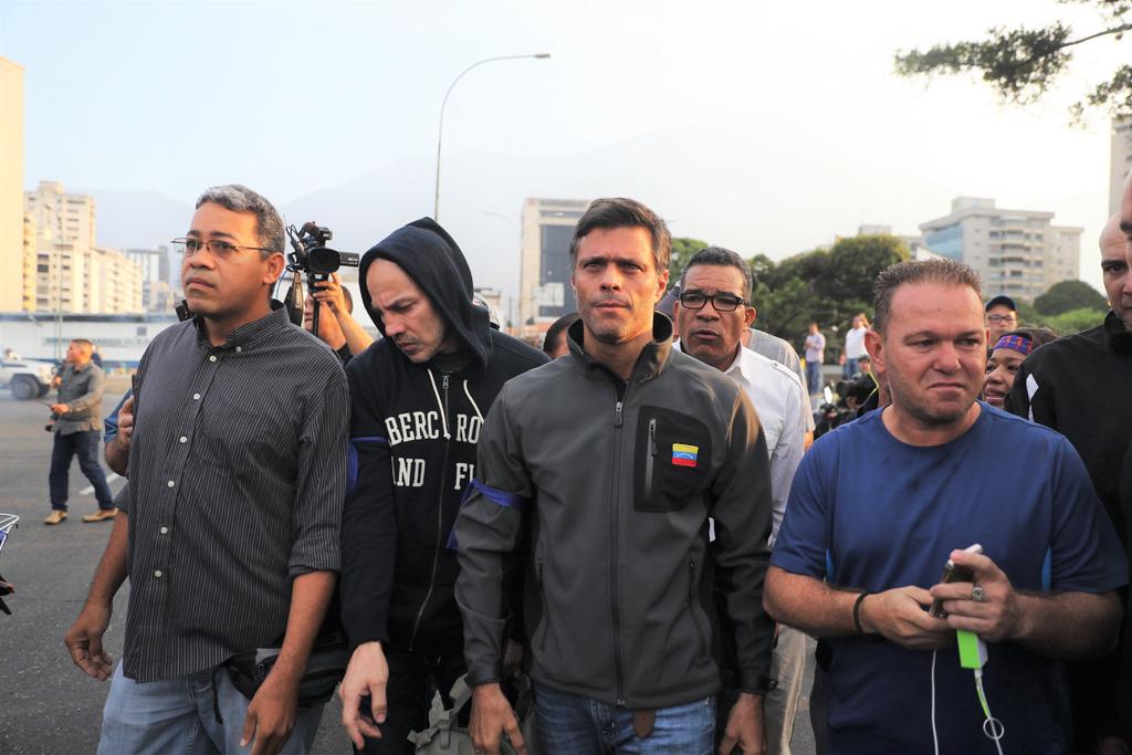 Liberan fuerzas opositoras a Leopoldo López