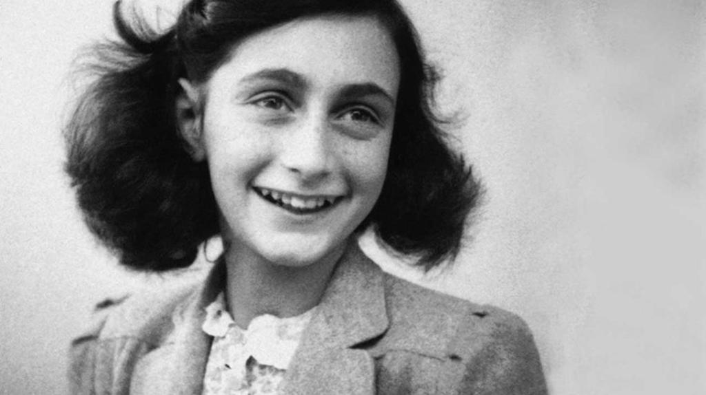 Revista de Harvard se disculpa por imagen ofensiva de Ana Frank
