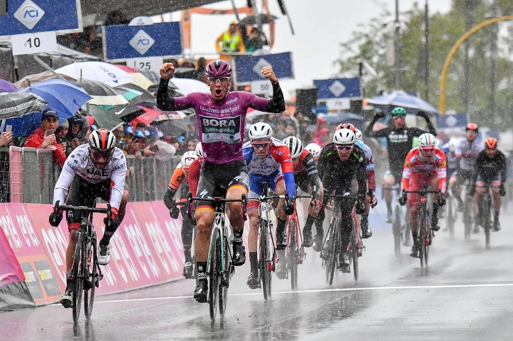 Ackermann se lleva quinta etapa del Giro