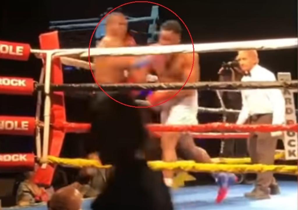 Dos boxeadores caen al mismo tiempo con un 'nocaut doble'