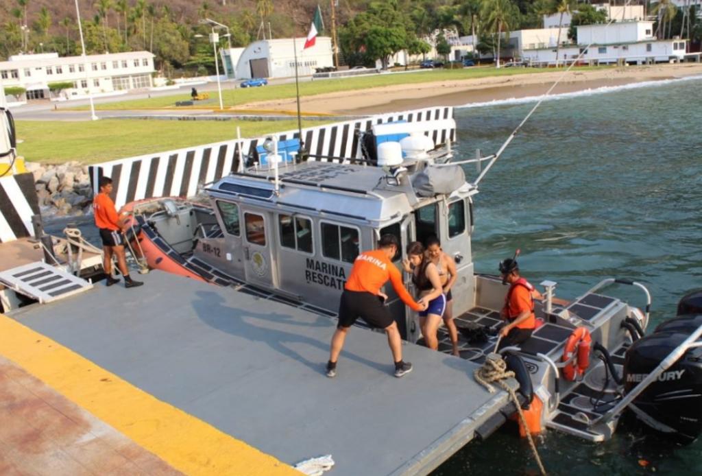 Rescata la Marina a cinco personas en el mar de Acapulco