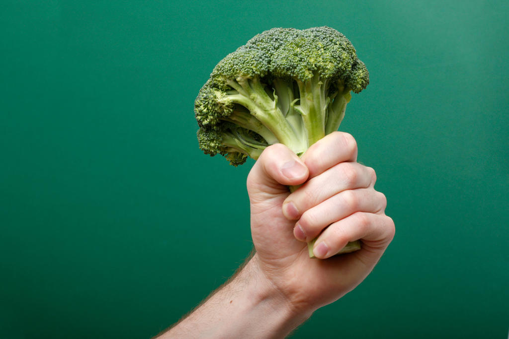 Compuestos del brócoli podrían detener desarrollo de tumores