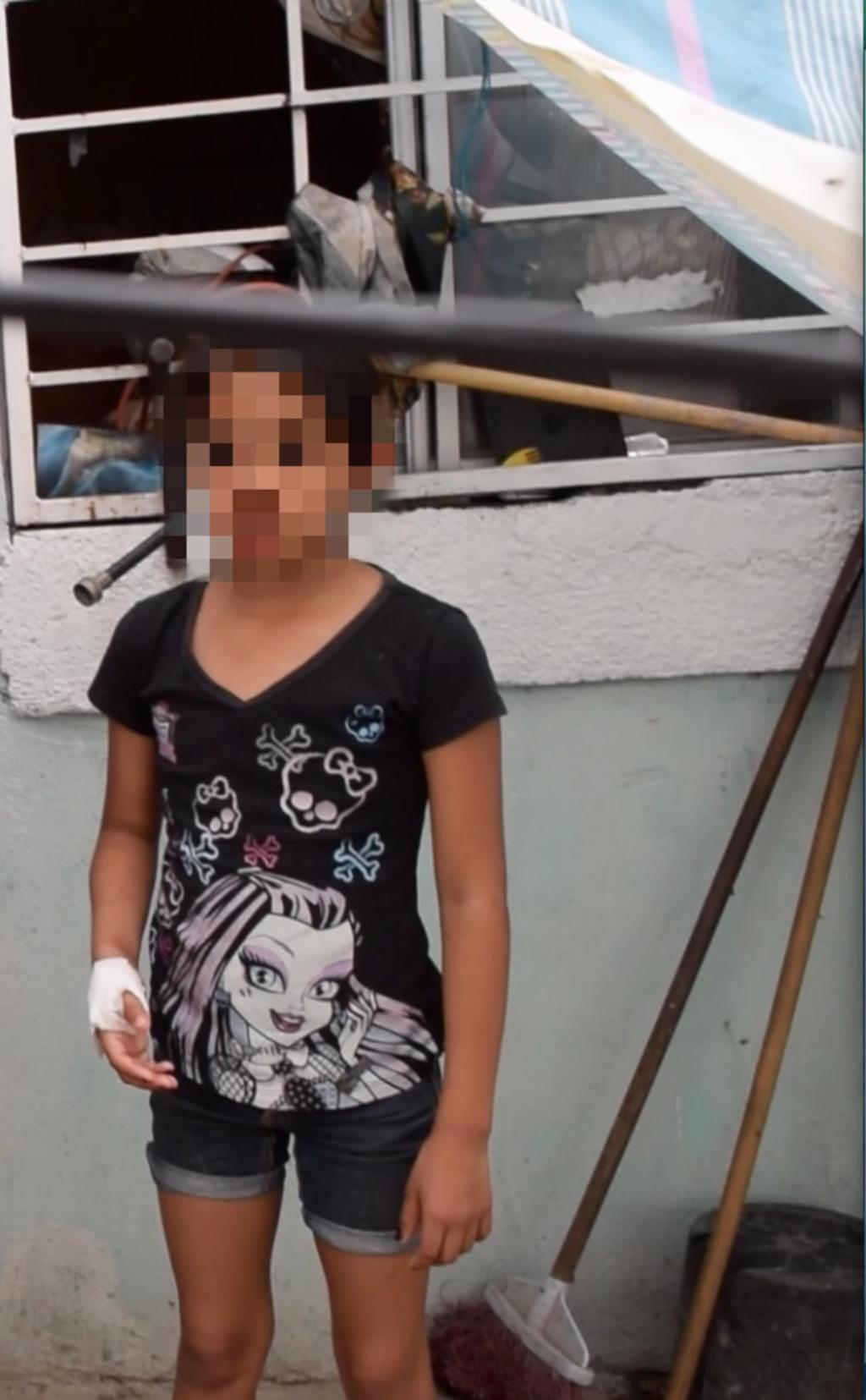 Niño de 11 años acuchilla a vecina de 9