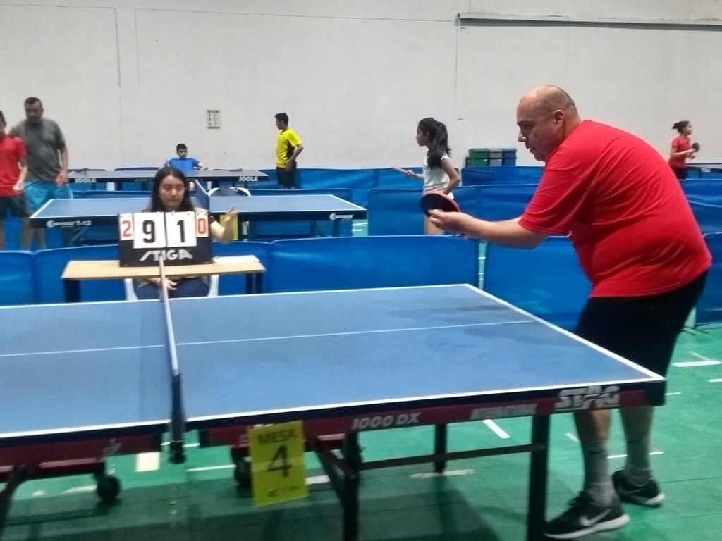 Disputan tenis de mesa en Juegos AIPS