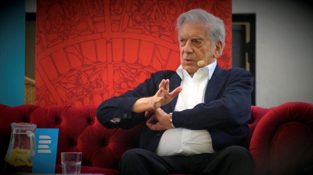 Duda Vargas Llosa de la administración de AMLO