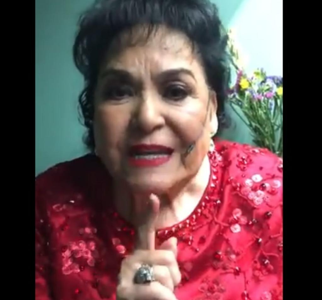 Carmen Salinas solicita medicamento para gente con 'VHS'