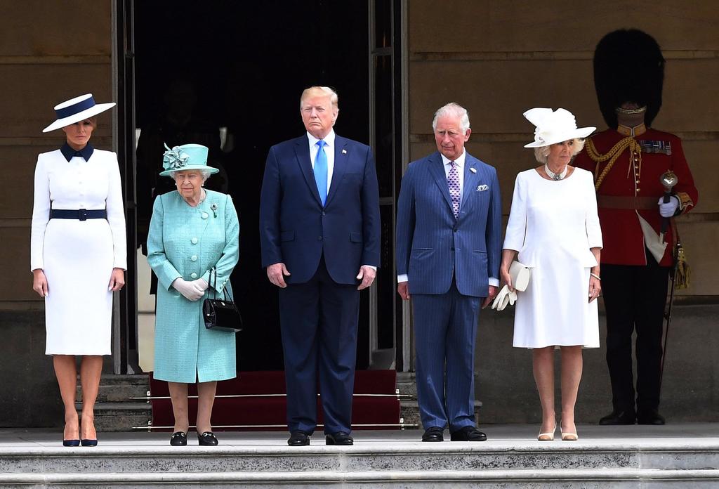 Isabel II recibe a Trump en el palacio de Buckingham