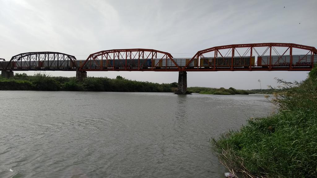 Rescatan cuerpo desmembrado del río Bravo en EUA