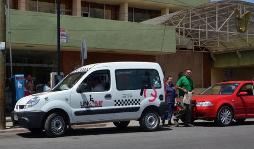 DIF Coahuila retira vehículo de UNEDIF a concesionario