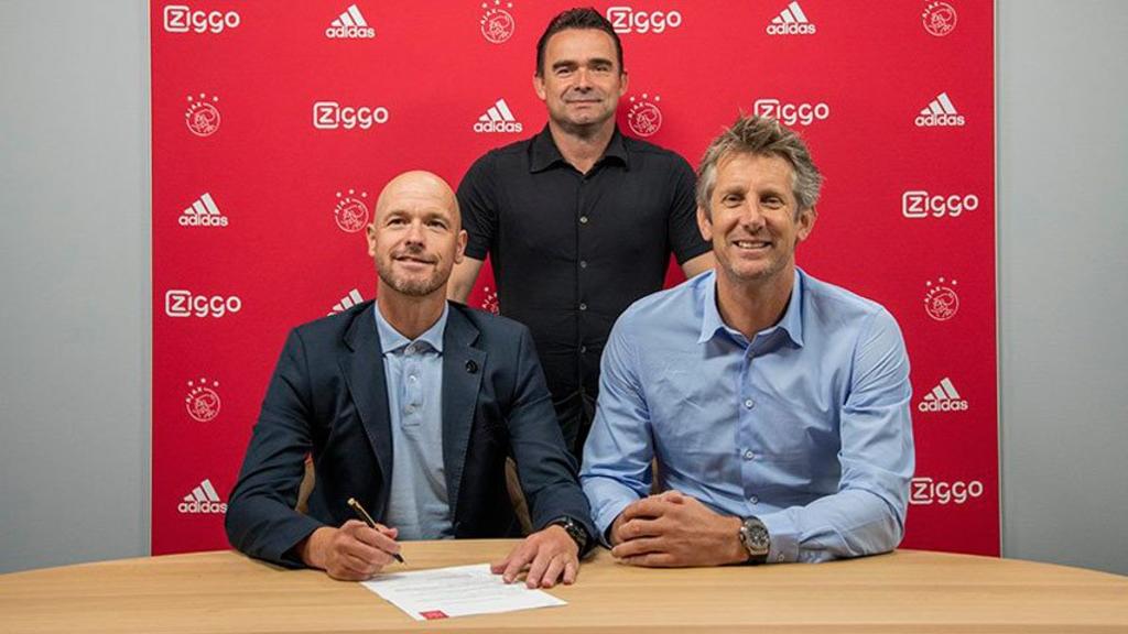 Ajax renueva a su Director técnico