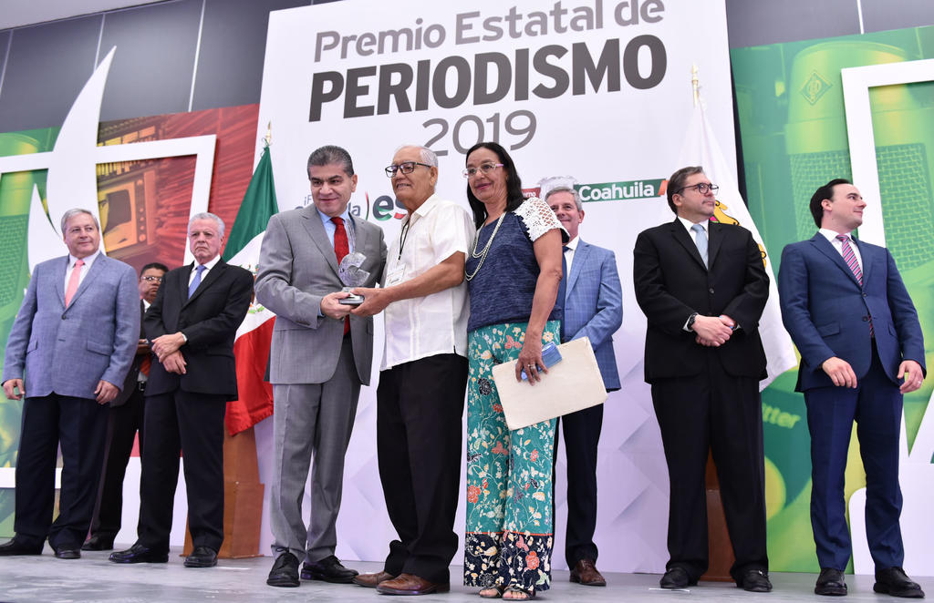 Realizan en Torreón entrega del Premio Estatal de Periodismo
