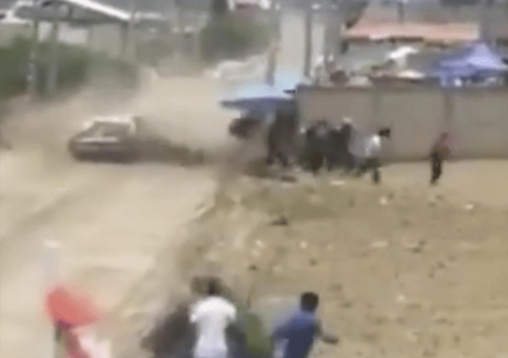 VIDEO: 'Carrera de carcachas' deja dos muertos