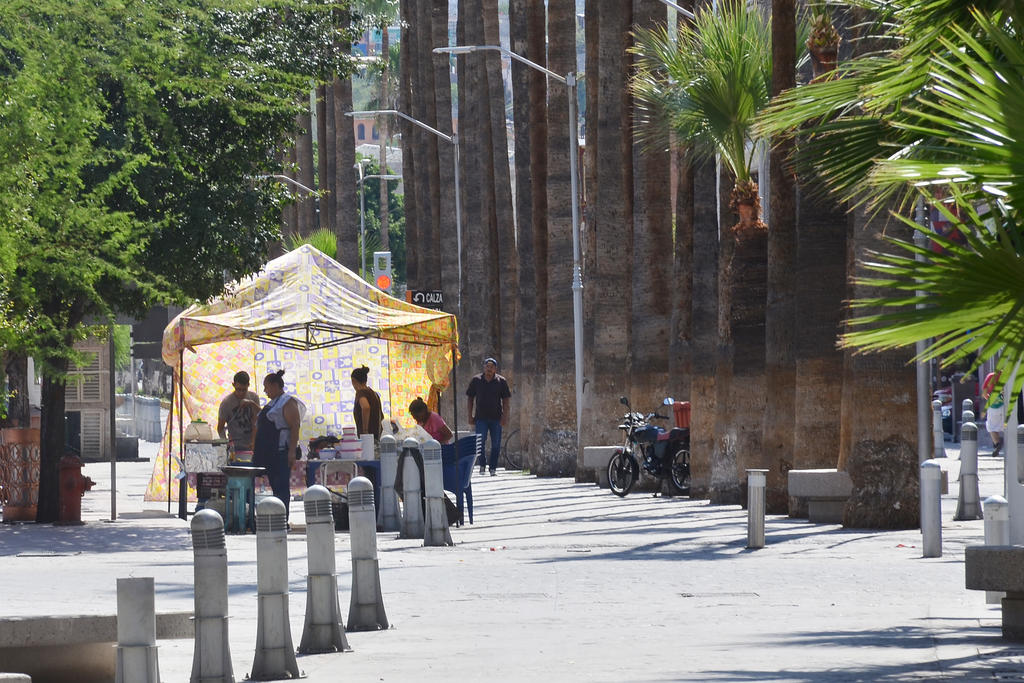 Se instala puesto ambulante en pleno Paseo Morelos