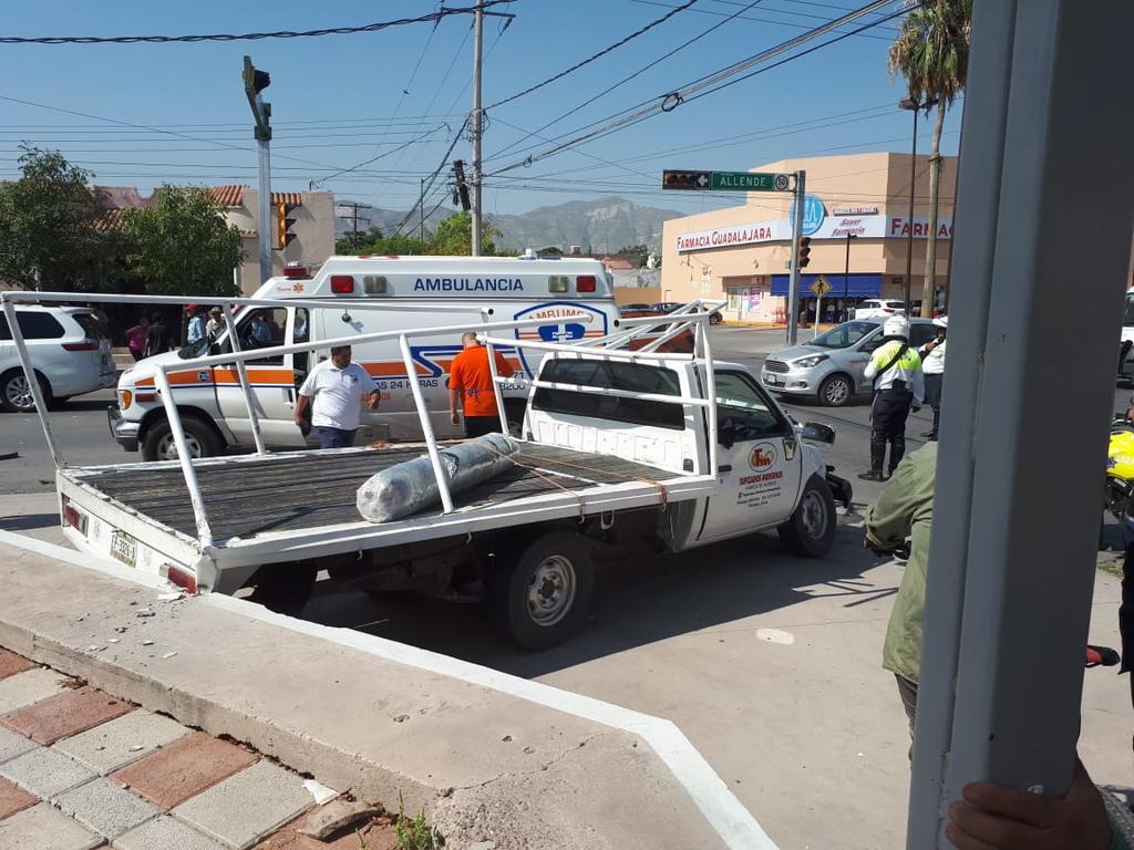 Se registra accidente en esquina de Allende y Comonfort