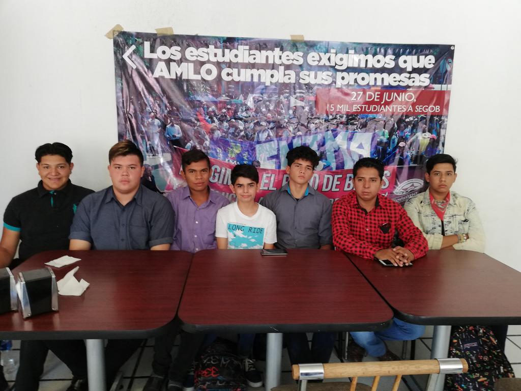 Estudiantes realizarán marcha en la CDMX para exigir pago de beca