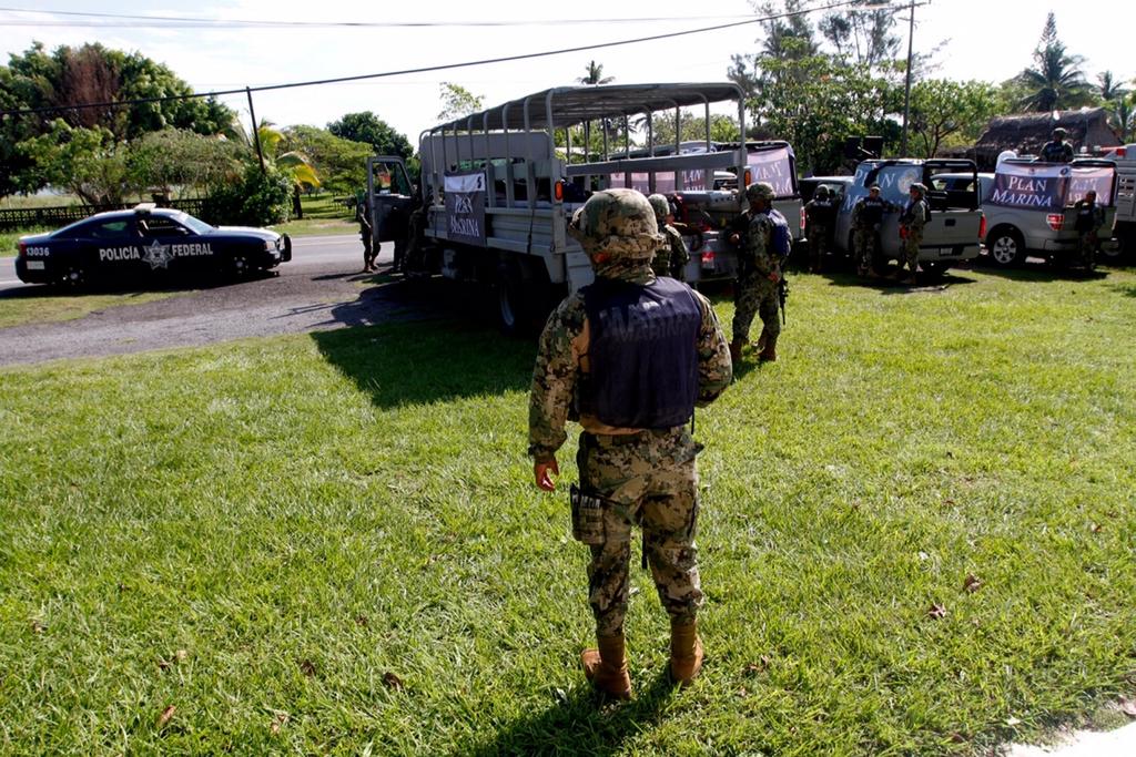 Marinos encuentran dos tomas clandestinas de combustible en Veracruz